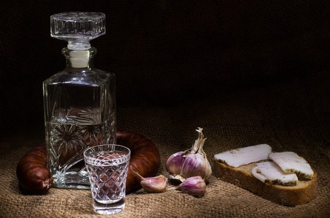 Можно ли употреблять самогон на кето-диете?